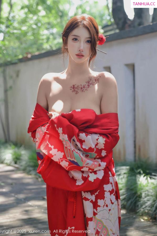   [XiuRen]高清写真图 2025.08.22 No.10683 金允希Yuki 红色和服第22张图片